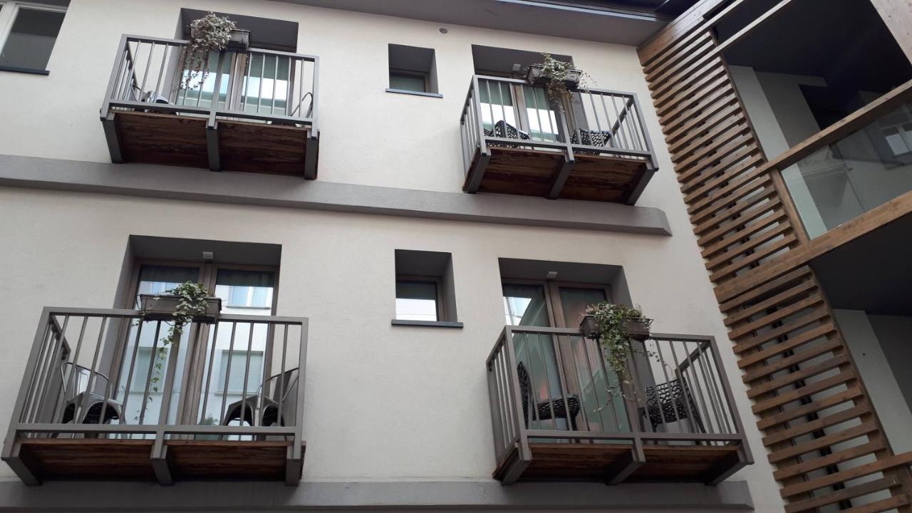 Hotel Bed & Rooms , Corte Rossa -1 Min Walk To Bernina Express Tirano Ngoại thất bức ảnh