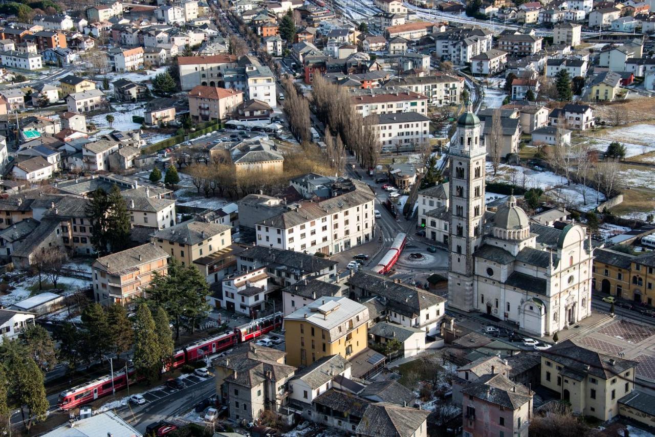 Hotel Bed & Rooms , Corte Rossa -1 Min Walk To Bernina Express Tirano Ngoại thất bức ảnh