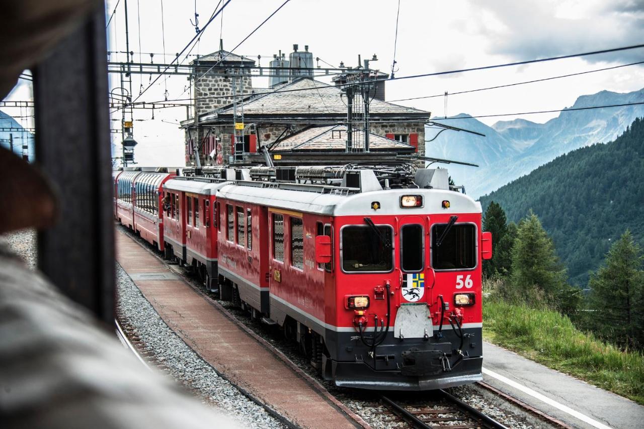 Hotel Bed & Rooms , Corte Rossa -1 Min Walk To Bernina Express Tirano Ngoại thất bức ảnh