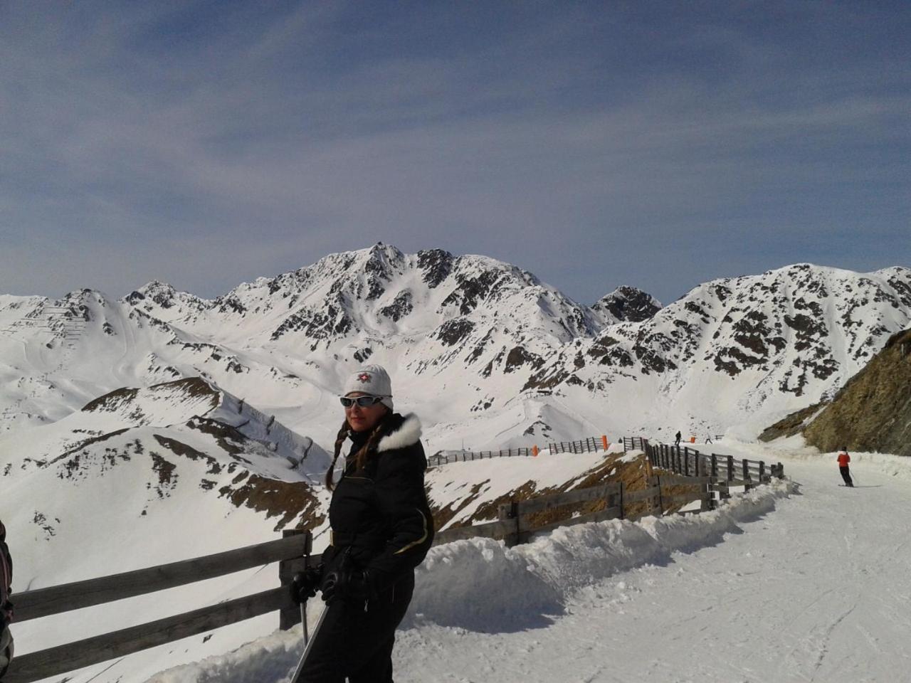 Hotel Bed & Rooms , Corte Rossa -1 Min Walk To Bernina Express Tirano Ngoại thất bức ảnh