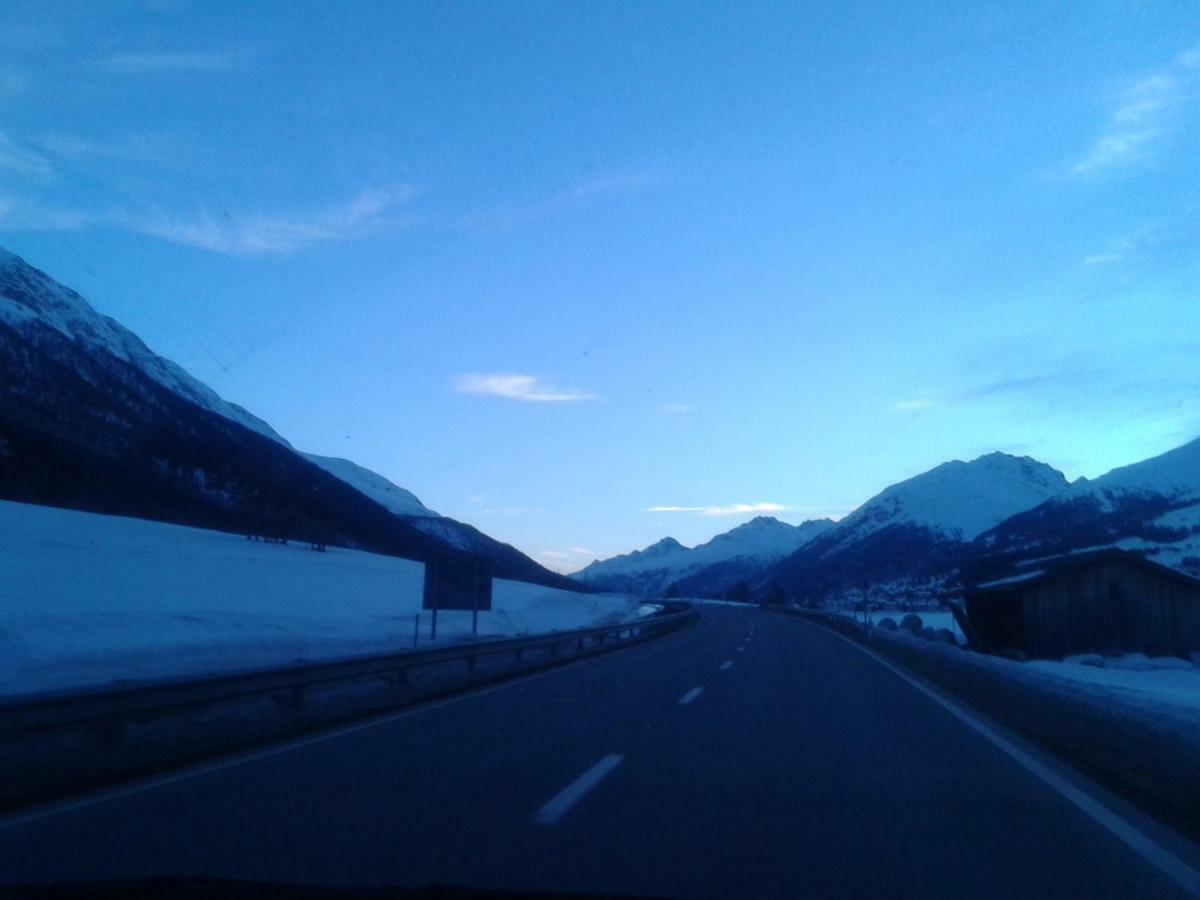 Hotel Bed & Rooms , Corte Rossa -1 Min Walk To Bernina Express Tirano Ngoại thất bức ảnh