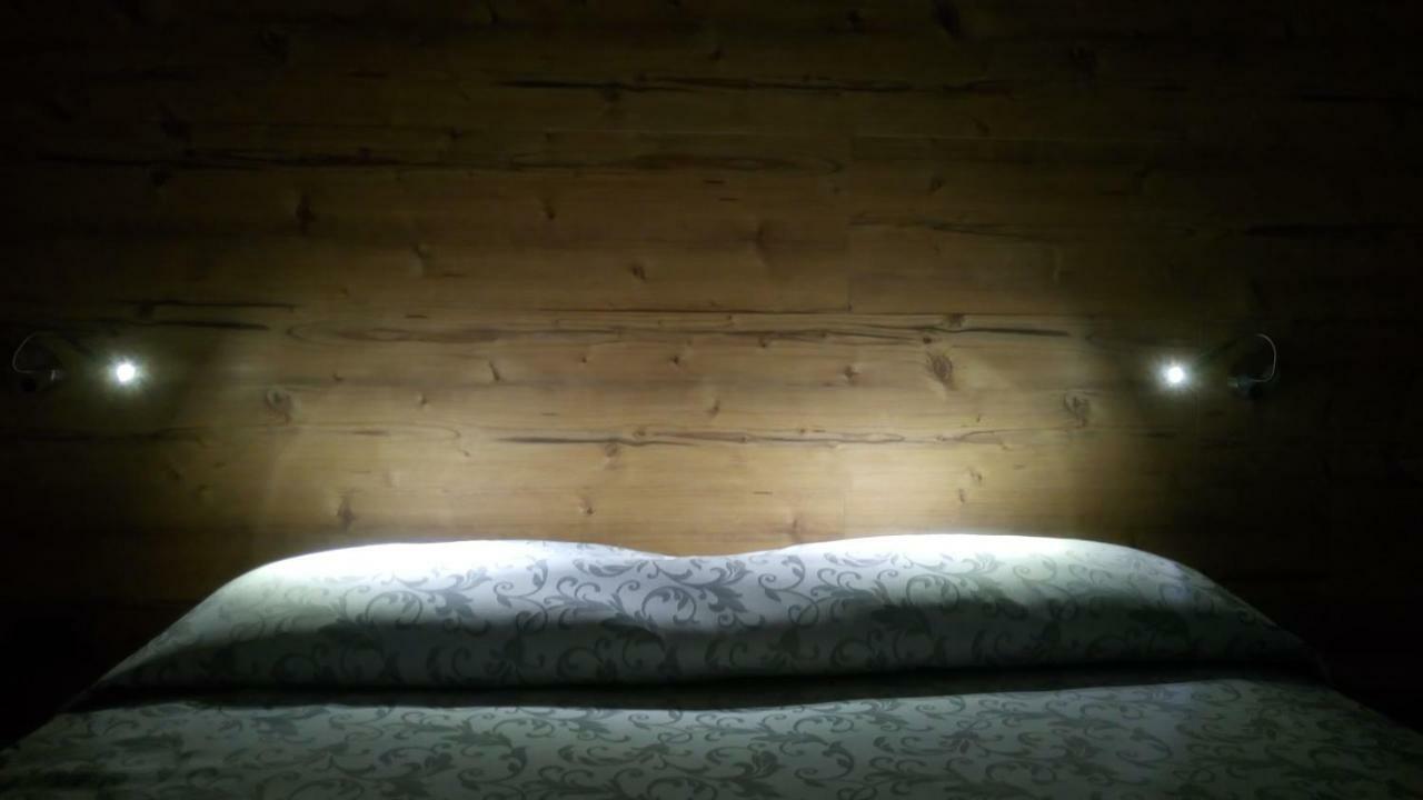 Hotel Bed & Rooms , Corte Rossa -1 Min Walk To Bernina Express Tirano Ngoại thất bức ảnh